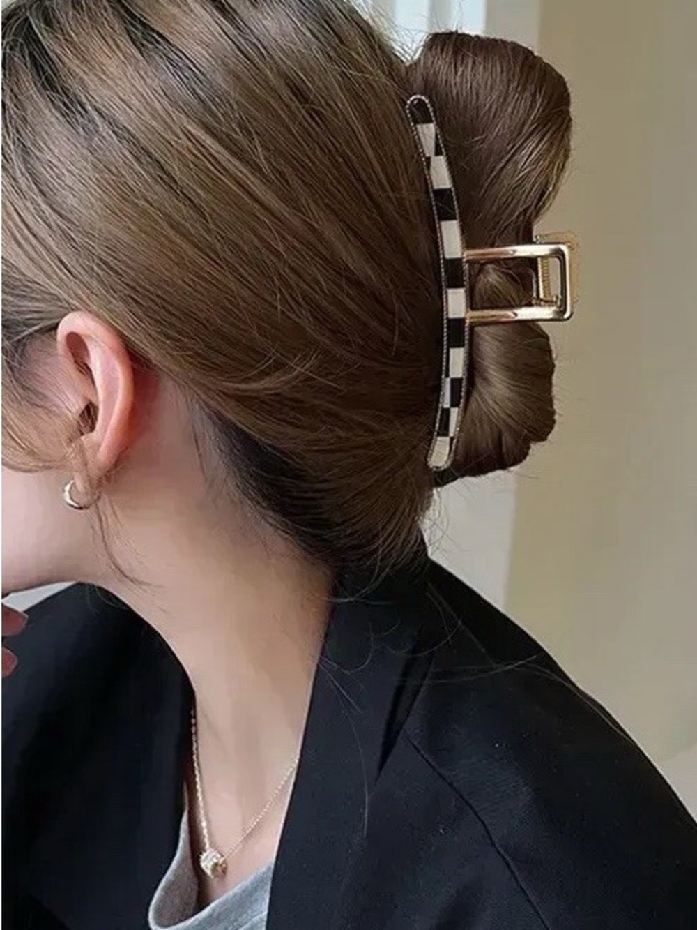 New🌟Free People-Checkerboard Black and White Hair Claw Clip